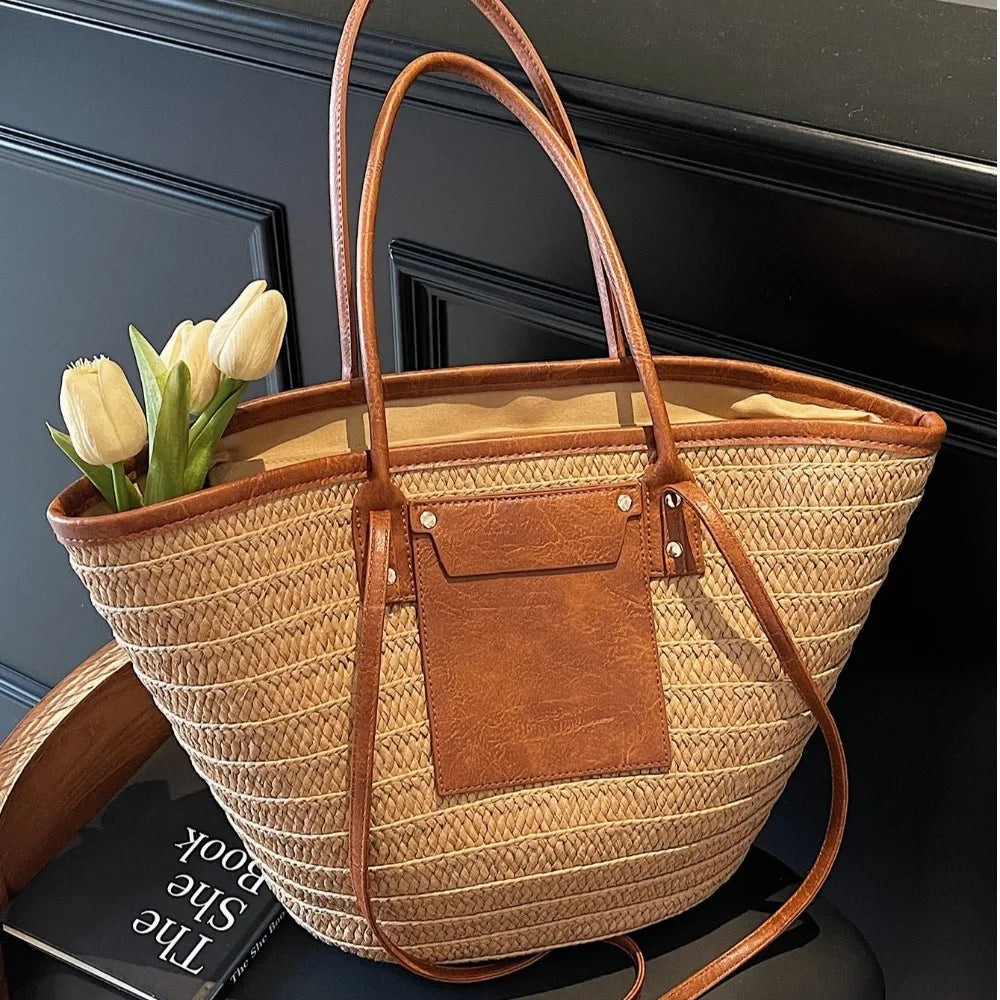 Vintage Style Straw Baskets Bag Raffia Circle Rattan Material Woven Shoulder Bag Handmade Woven Bohemian Design Beach Bag